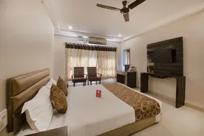 Oyo 600 Hotel Skyhy - Image 2