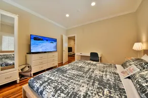 Spacious Home & Newly Furnished W/ AC & 4K TVs - Image 2