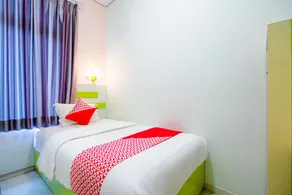 OYO 2105 Hotel Sanca Inn - Image 2
