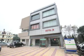 Hotel JB 2 by OYO Rooms - Image 3