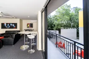 Dayman Apartments - Image 5