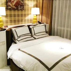 Lock Hotel - Image 2