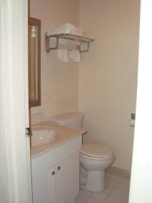 Inn At Monticello - Image 2