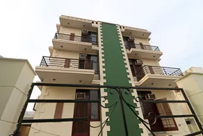 Vashu Residency By OYO Rooms - Image 3