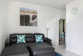 Seaview Sunset Holiday Apartments - Image 4