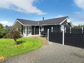 Quaint Holiday Home in Hemmet Jutland With Indoor Whirlpool - Image 5