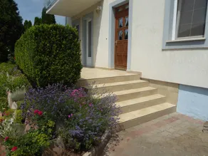 Hollik Apartmanhaz - Image 3