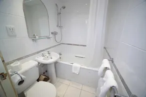 Lodge At Leeming Bar - Image 4