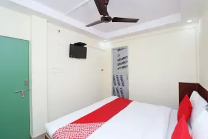 Hotel Arjun by OYO Rooms - Image 2
