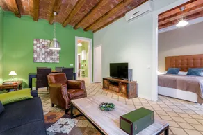 Urban District - St. Antoni Market Apartment - Image 4