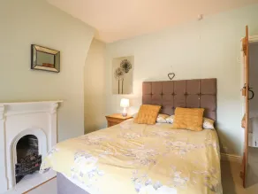 Derby Dream House - Cozy Retreat for Your Getaway - Image 4