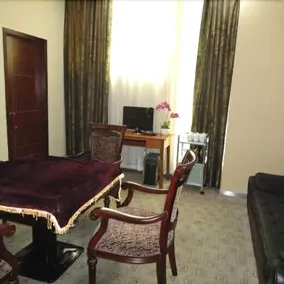 Yinli Business Hotel - Image 2
