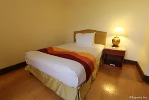 Atrium Hotel - Image 5