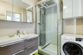 Spacious Apartment With Stunning View of Paris la Défense Fits up to 8 - Image 5