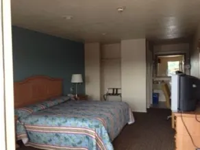 HiWay Inn & Suites Wilburton - Image 2