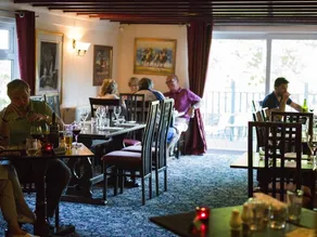 The Racehorse Inn - Image 4