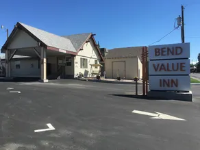 Bend Value Inn - Image 4