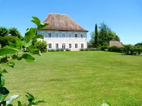 Mansion With 4 Bedrooms in LES Avenieres Veyrins Thuellin, With Wonderful Mountain View, Private Pool, Enclosed Garden - Image 2