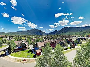 Lakepoint #708 - 3 Br Condo - Image 5