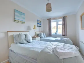 Lovely and Comfortable Holiday Home in Quiet and Stunning Surrounding Area of Begelly - Image 4