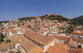 Beautiful Home in Stari Grad With Wifi and 0 Bedrooms - Image 5