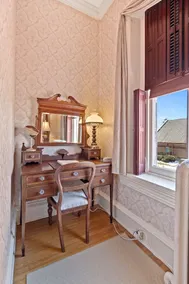 Lovelace Manor Bed & Breakfast - Image 2