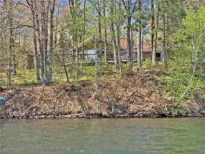 Oak Ridge Lake House - Image 3