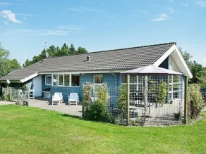 Delighful Holiday Home in Oksbøl With Sauna - Image 5