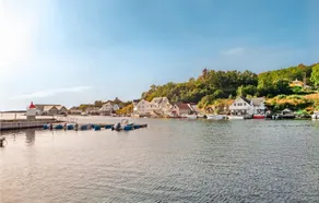 Amazing Home in Bakkasund With 3 Bedrooms and Wifi - Image 3