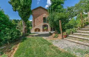Amazing Home in Belveglio With 4 Bedrooms and Wifi - Image 2