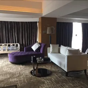 Freeland Jinglun Hotel - Image 5