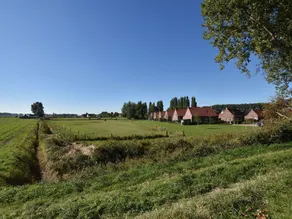 Maison avec jardin, barbecue et sauna - Image 4