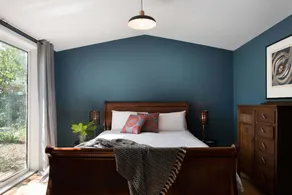 The Blue Barn - Image 3