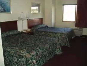 Knights Inn - Wilmington - Image 2