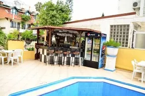 Golden Rock Hotel - Image 4