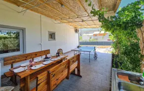 Stunning Home in Tugare With 6 Bedrooms, Outdoor Swimming Pool and Heated Swimming Pool - Image 4