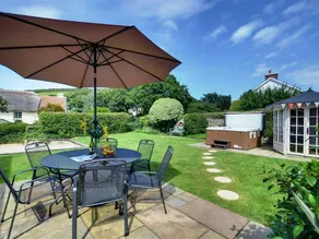 Comfortable Holiday Home in Croyde With Jacuzzi - Image 4