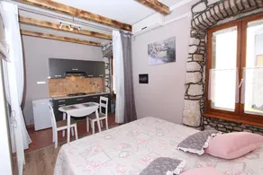 Studio Panorama - Image 2