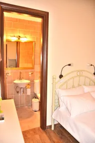 Arhontariki Luxury Apartment - Image 4