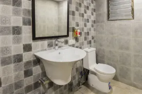 OYO Townhouse 031 Ashvem Beach - Image 5
