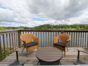 Mahone Bay Beach House - Image 2