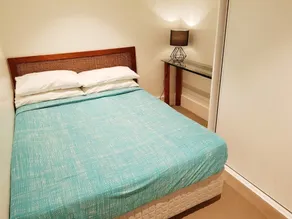 Darling Harbour Modern 2 Bedroom Terrace - Image 3