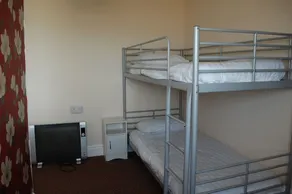 Crystal House Hotel - Image 5