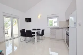 Apartments A-Z - Image 4