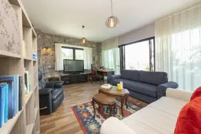 Eclectic Studio Apartment Near Sea in Bodrum - Image 2