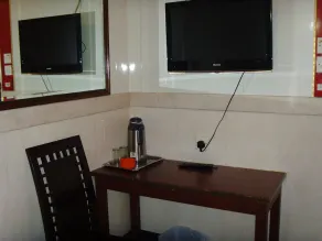 Long Yuen Hotel - Image 2