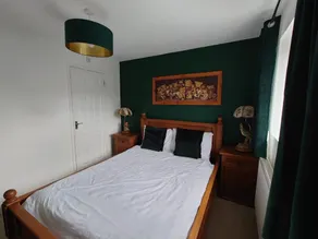 Lovely Rooms in a Quiet Place of Woking - Image 4