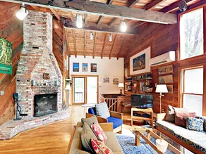 5br On 3 Acres W/ Deck, Near Beaches 5 Bedroom Home - Image 2