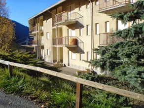 Apartment With 2 Bedrooms in Oulx, With Wonderful Mountain View and Furnished Garden - 1 km From the Slopes - Image 2