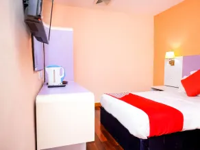 Super Oyo 546 Grand City Hotel - Image 5